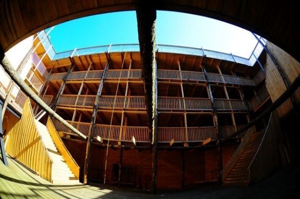 Голландець збудував точну копію Ноєвого ковчега Голландець збудував точну копію Ноєвого ковчега